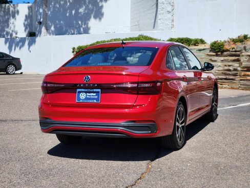 Certified 2025 Volkswagen Jetta Sport FWD image 7