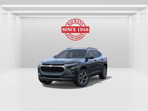 New 2026 Chevrolet Trax LT w/ Sunroof Package FWD image 8