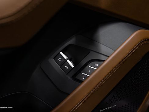 New 2025 Lamborghini Urus SE image 24