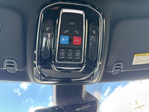 Used 2022 Jeep Grand Wagoneer Series I AWD/4WD image 35