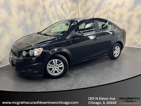 Used 2013 Chevrolet Sonic LT image 1