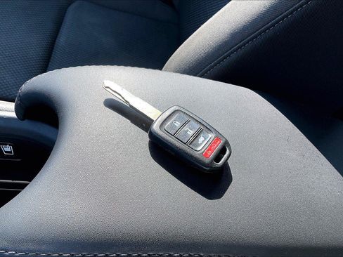 Used 2019 Honda HR-V Sport image 12