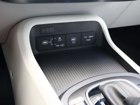 Used 2026 Hyundai Kona SE image 27