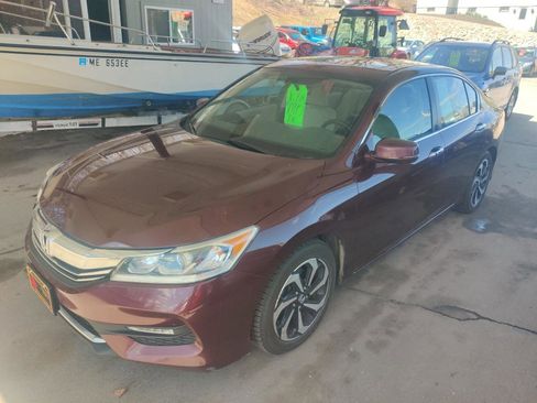 Used 2016 Honda Accord EX image 2