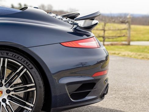 Used 2015 Porsche 911 Turbo image 30