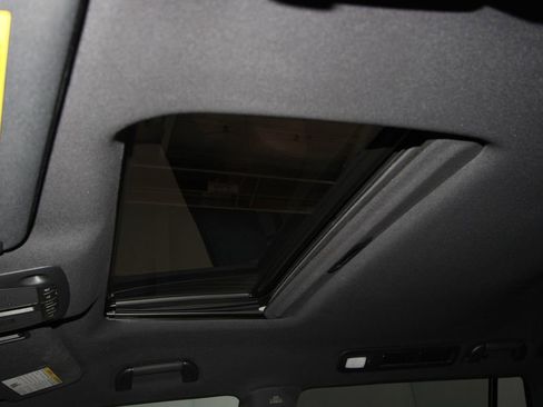 Used 2021 INFINITI QX80 Sensory w/ All-Season Package image 25