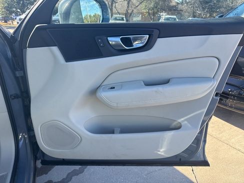 Certified 2023 Volvo XC60 B5 Core w/ Protection Package Premier image 10