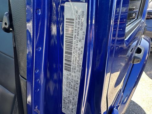 Used 2020 Jeep Wrangler Unlimited Sahara image 38