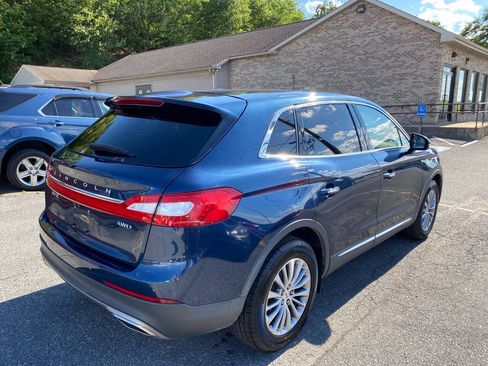 Used 2017 Lincoln MKX Select w/ Select Plus Package AWD/4WD image 6