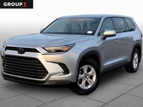 Used 2025 Toyota Grand Highlander FWD image 1