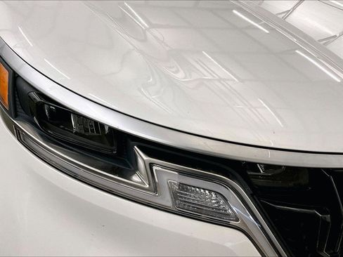 Used 2024 Kia Carnival EX image 28