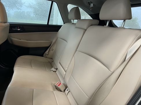 Used 2017 Subaru Outback 2.5i Limited AWD/4WD image 34