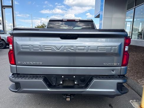 Used 2022 Chevrolet Silverado 1500 Custom w/ Safety Confidence Package AWD/4WD image 7