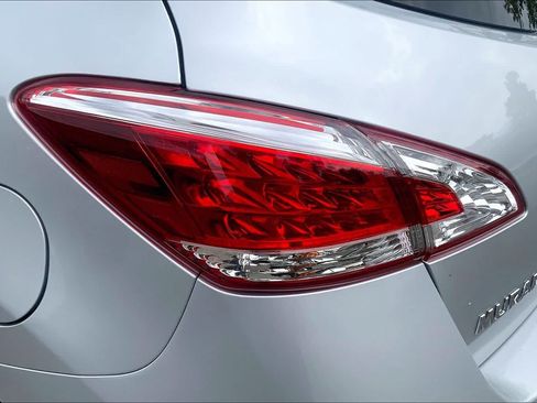 Used 2014 Nissan Murano SV AWD/4WD image 27