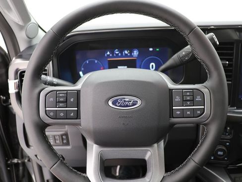 New 2026 Ford F250 Lariat w/ Black Appearance Package image 22