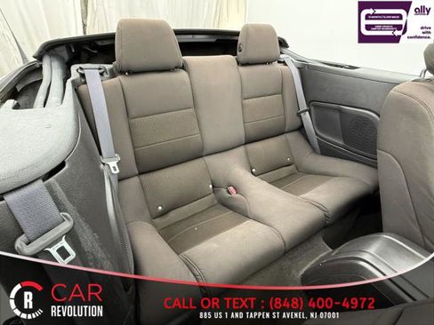 Used 2013 Ford Mustang Convertible image 38