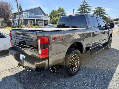 Used 2026 Ford F350 Platinum w/ FX4 Off-Road Package AWD/4WD image 5