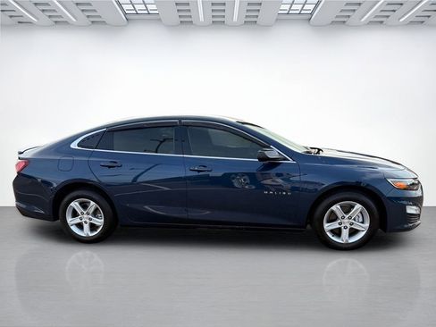 Used 2022 Chevrolet Malibu LT FWD image 5