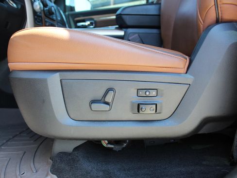 Used 2016 RAM 1500 Laramie Longhorn w/ Convenience Group AWD/4WD image 14