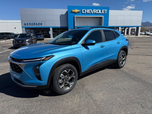 New 2026 Chevrolet Trax LT w/ LT Convenience Package FWD image 1