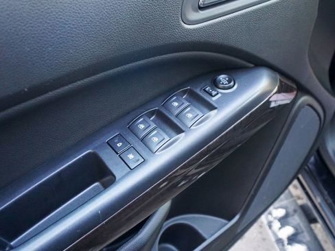 Used 2020 GMC Canyon SLE w/ Elevation Edition image 16