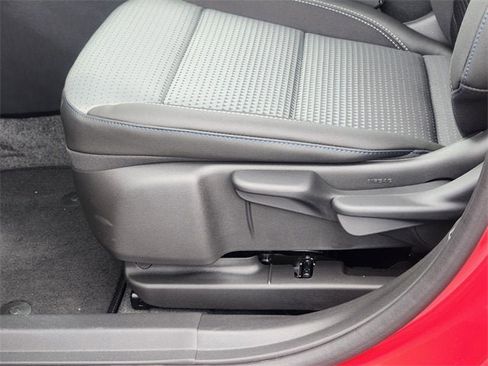 New 2026 Chevrolet Trax LT image 16