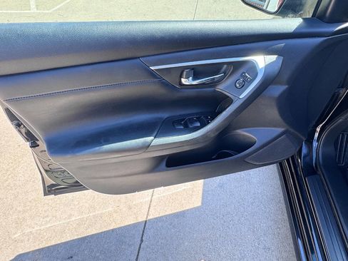 Used 2017 Nissan Altima 2.5 SR w/ Midnight Edition Package image 15