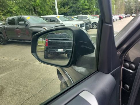 Used 2016 Toyota 4Runner SR5 RWD image 11