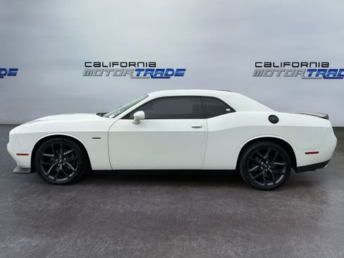 Used 2019 Dodge Challenger R/T w/ Blacktop Package RWD image 8