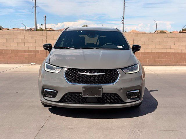 Certified 2025 Chrysler Pacifica Select FWD image 4