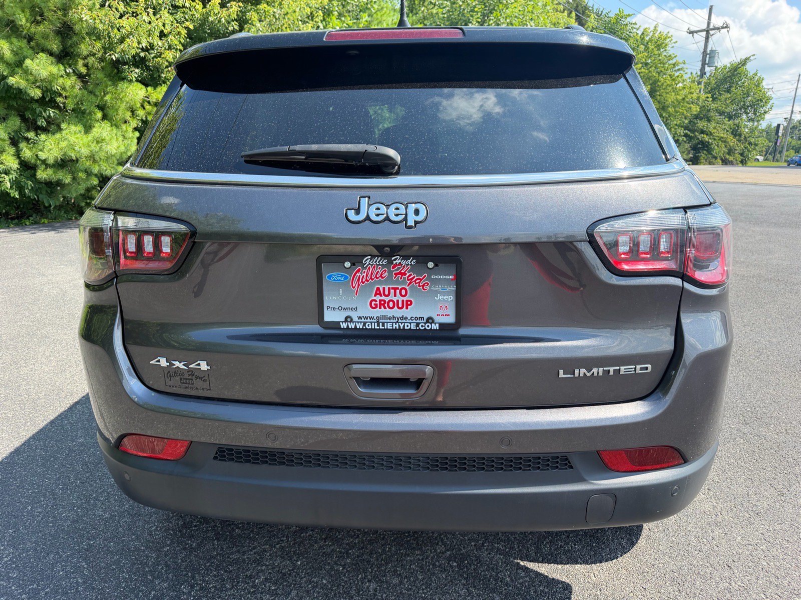 Used 2024 Jeep Compass Limited AWD/4WD image 12