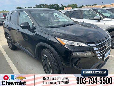 Used 2025 Nissan Rogue SV AWD/4WD image 1