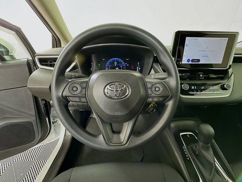 Used 2026 Toyota Corolla LE image 11