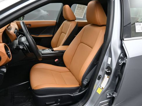 Used 2024 Lexus IS 300 w/ Comfort Package RWD image 15