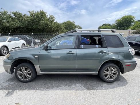 Used 2004 Mitsubishi Outlander XLS FWD image 4