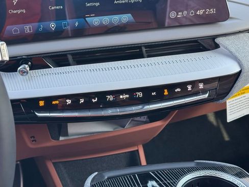 New 2026 Cadillac Optiq Sport 2 image 30