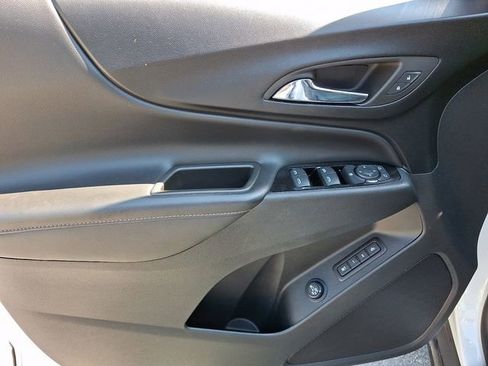 Used 2022 Chevrolet Equinox Premier image 14