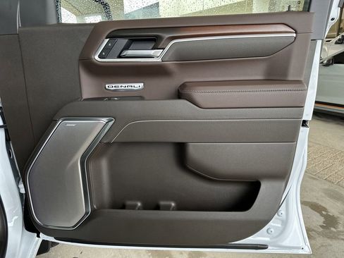 New 2026 GMC Sierra 1500 Denali w/ Denali Reserve Package image 37