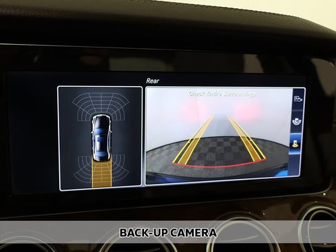 Used 2017 Mercedes-Benz E 300 4MATIC image 6