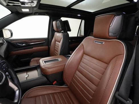 Certified 2023 GMC Yukon Denali Ultimate image 11