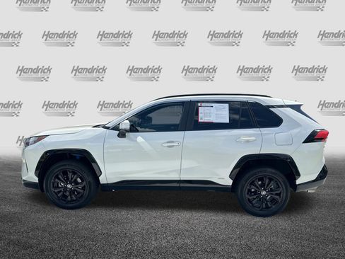 Used 2022 Toyota RAV4 SE w/ Convenience Package AWD/4WD image 7