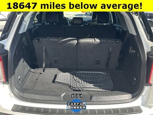 Used 2024 Ford Explorer XLT w/ Equipment Group 202A image 10