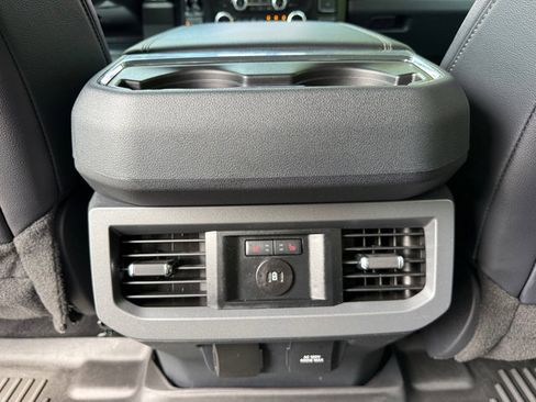 Used 2024 Ford F250 Lariat w/ Sport Appearance Package AWD/4WD image 18