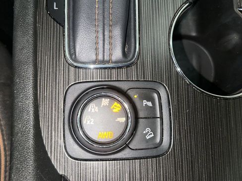 Used 2017 GMC Acadia SLE w/ Driver Alert Package I AWD/4WD image 45