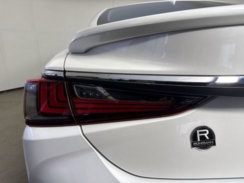 Used 2021 Lexus ES 300h w/ Premium Package image 32