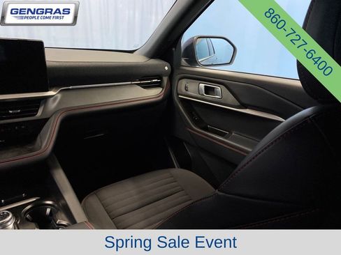 Used 2025 Ford Explorer ST-Line w/ ST-Line Street Pack AWD/4WD image 30