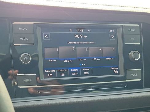 Certified 2024 Volkswagen Jetta SE FWD image 23