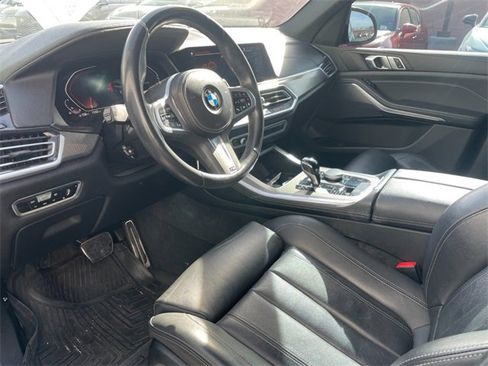 Used 2022 BMW X5 sDrive40i w/ M Sport Package image 4