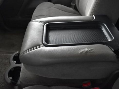 Used 2002 Chevrolet Tahoe LS RWD image 13