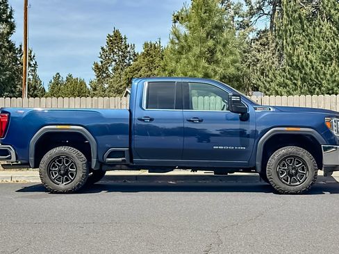 Used 2022 GMC Sierra 2500 SLE w/ X31 Off-Road Package AWD/4WD image 3